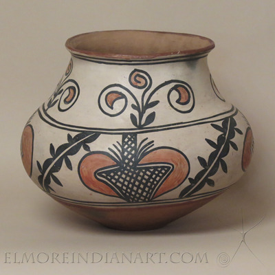 Large San Ildefonso Polychrome Jar, c.1900-1905 details Large San Ildefonso Polychrome Jar, c.1900-1905