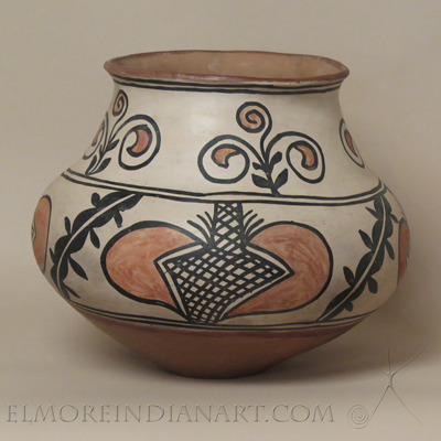 Large San Ildefonso Polychrome Jar, c.1900-1905 details Large San Ildefonso Polychrome Jar, c.1900-1905