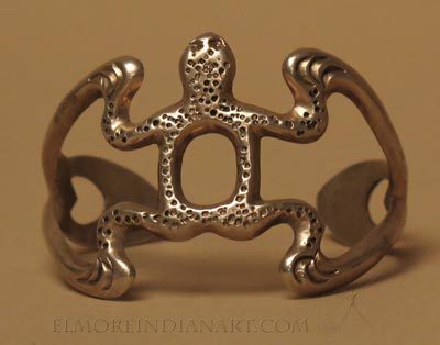 Navajo Sandcast Frog Bracelet
